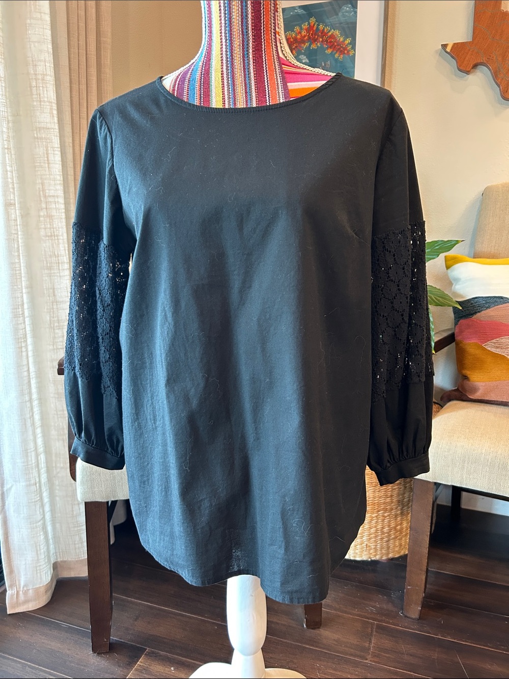 Black Lace-Sleeve Women's Top